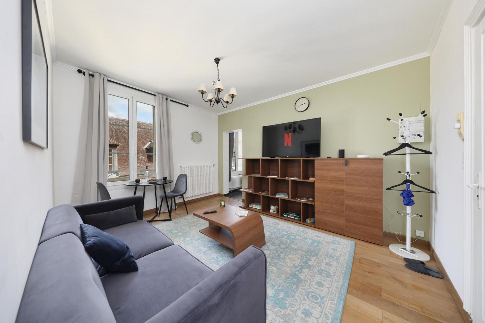 Charmant Appartement Dans Le Centre Ville, A 2 Minutes Du Palais Compiègne Exterior foto